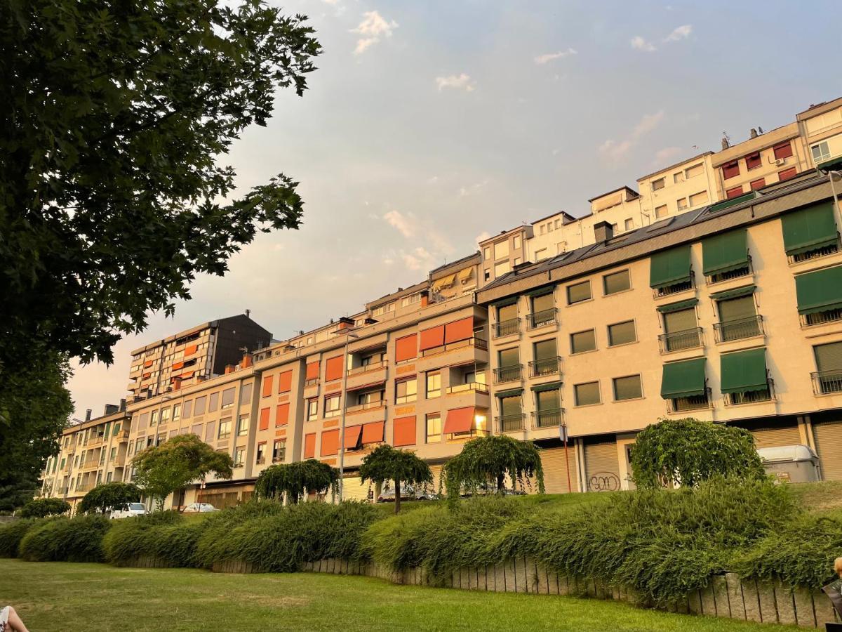 Estudio Centrico 1 Con Terraza Y Parking Privado Ourense Dış mekan fotoğraf